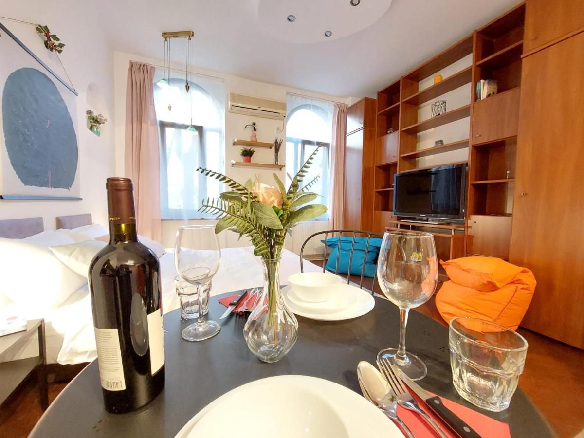 Sweet Dreams Suites Cosy Studio Piata Romana Βουκουρέστι Εξωτερικό φωτογραφία
